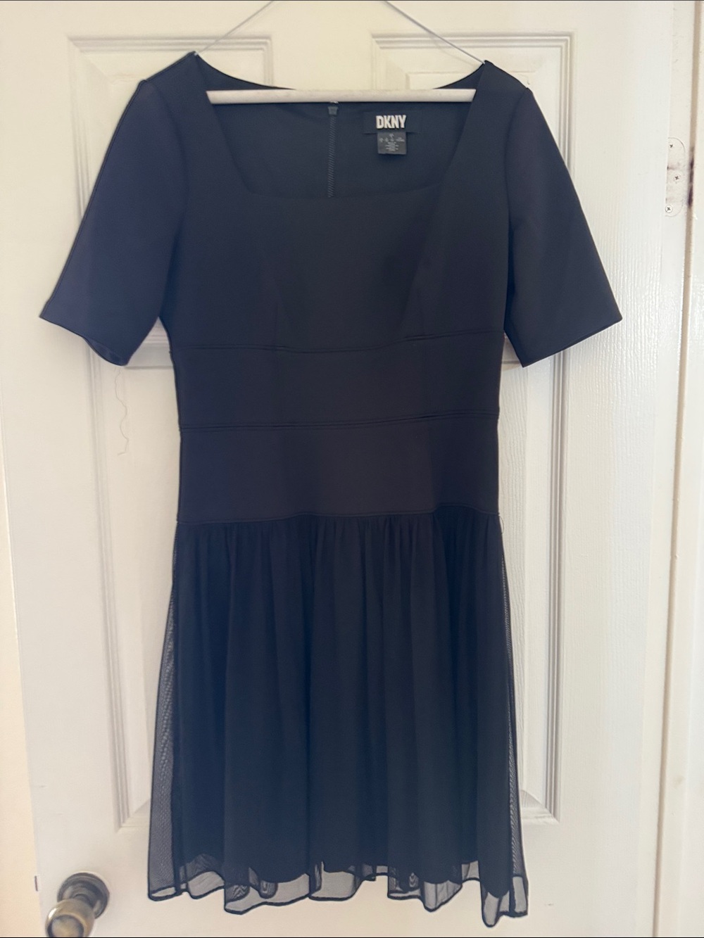 Smart black dress for any occasion that every woman has to have